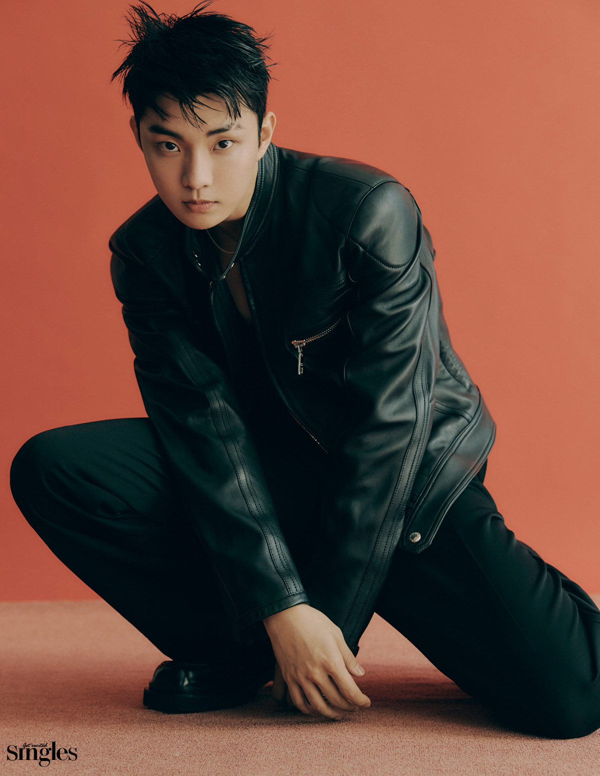 더보이즈 큐의 싱글즈 화보